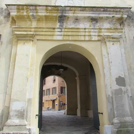 Au Pied Du Vieux Port Apartman Bastia