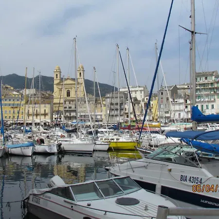 Apartman Au Pied Du Vieux Port Bastia